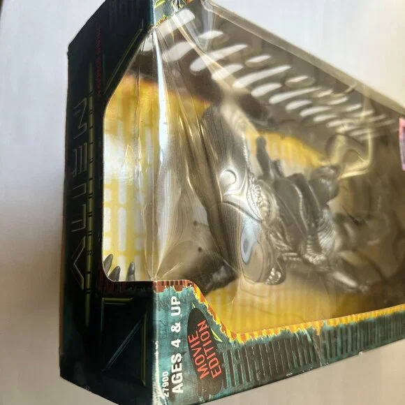 1997 Hasbro Signature Series Aliens Resurrection WARRIOR DRONE Action Figure NIB - Picture 4 of 6